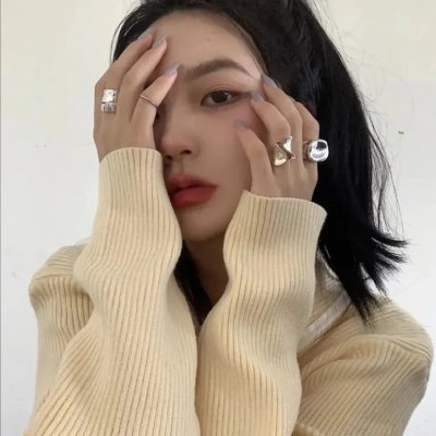 雨中的女人